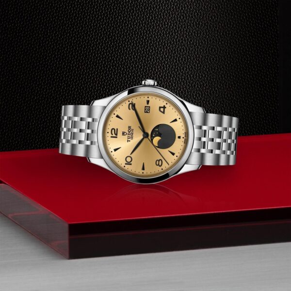 M91560-0001 TUDOR チューダー 1926 ルナ