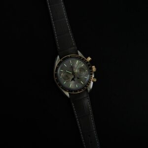 304.23.44.52.06.001 OMEGA オメガ スピードマスター ムーンフェイズ 44.25MM